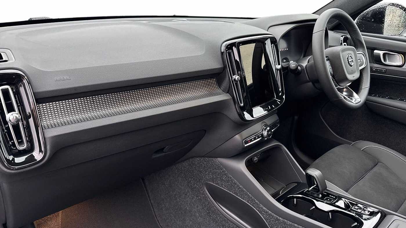 Used Volvo XC40 2025 for sale - 78121337: Photo 4