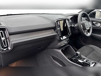 Used Volvo XC40 2025 for sale - 78121337: Photo