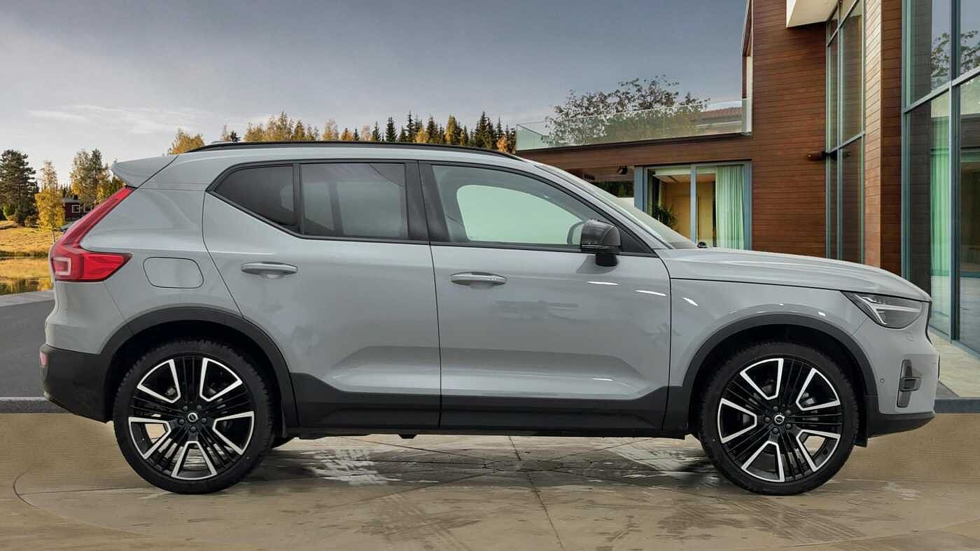 Used Volvo XC40 2024 for sale - 76734289: Photo 2