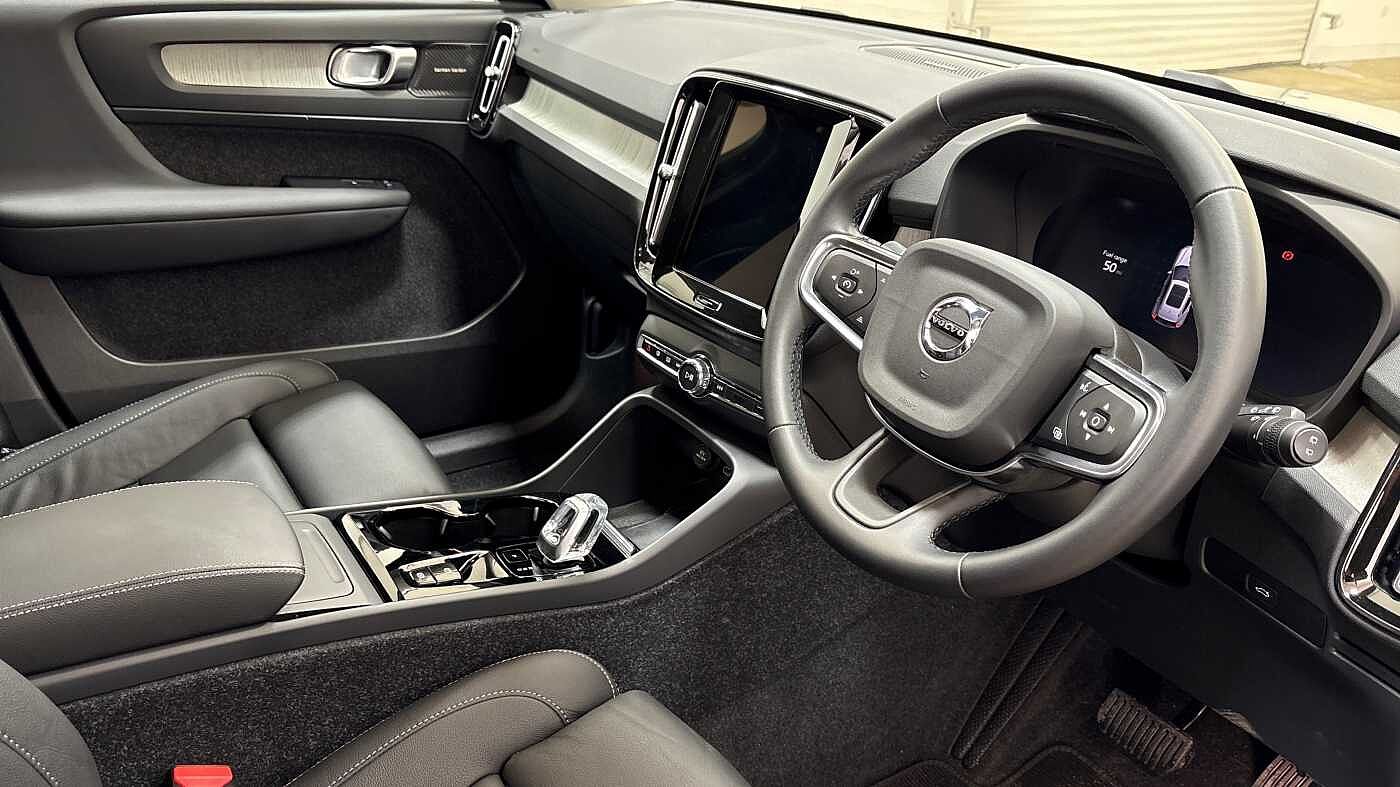 Used Volvo XC40 2024 for sale - 76734289: Photo 9