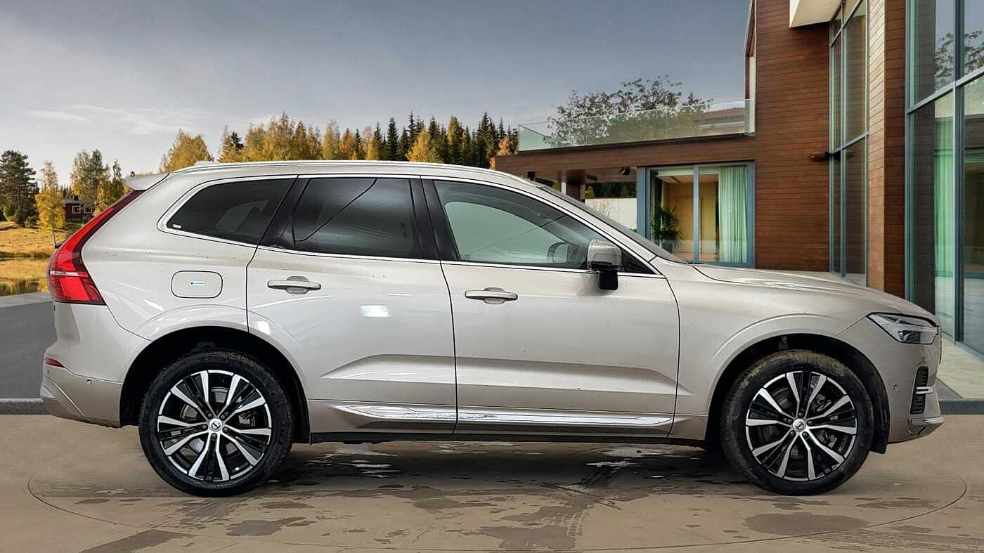 Used Volvo XC60 2025 for sale - 76916592: Photo 2