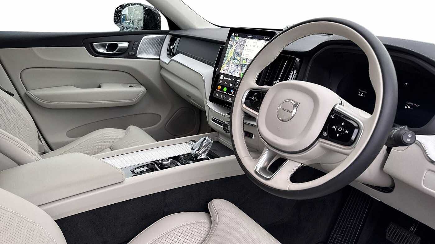 Used Volvo XC60 2025 for sale - 76679508: Photo 5