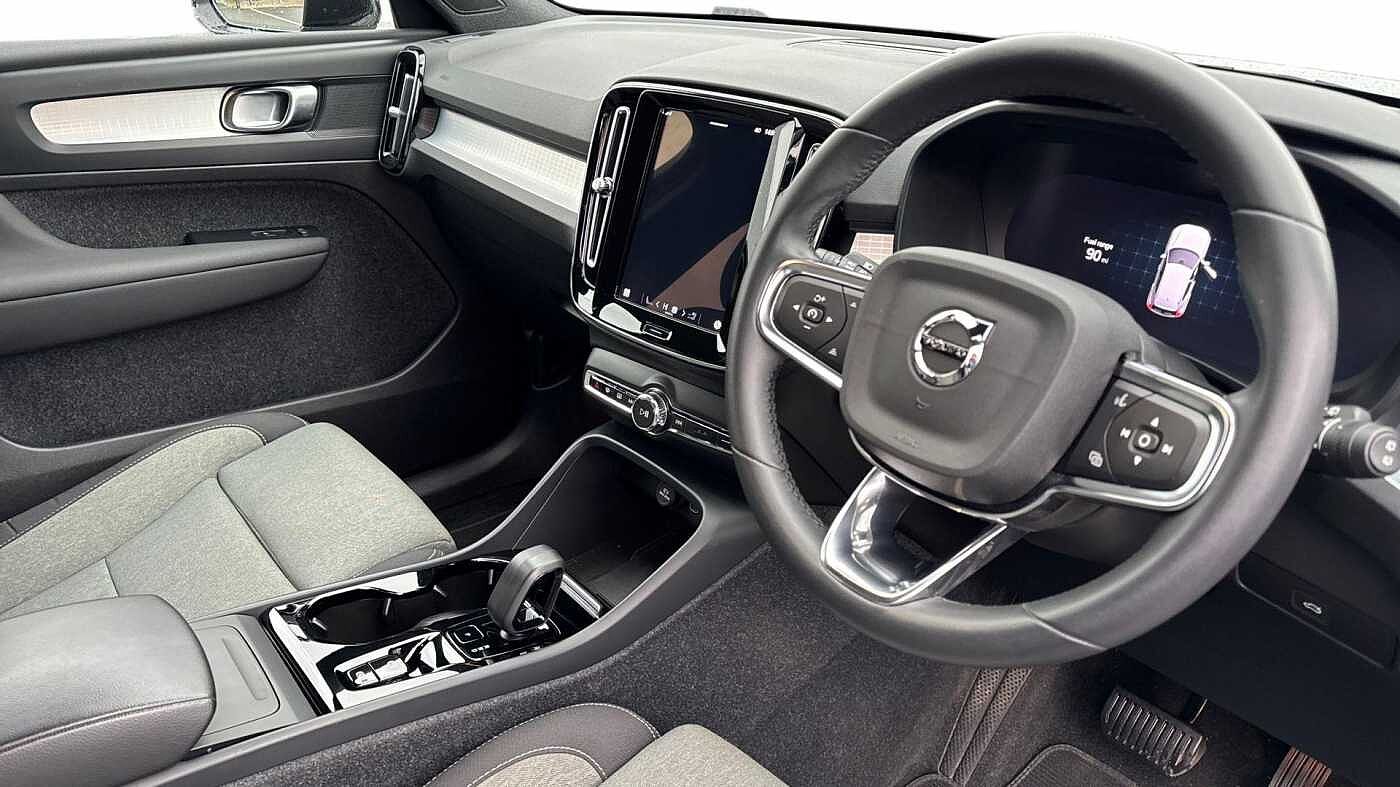 Used Volvo XC40 2023 for sale - 76676411: Photo 5