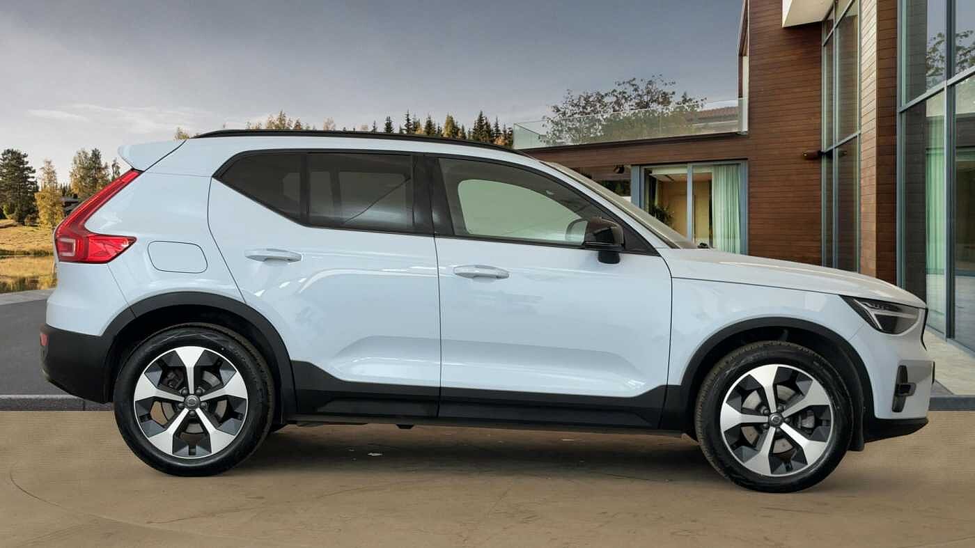 Used Volvo XC40 2024 for sale - 77011592: Photo 2