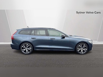 Used Volvo V60 2019 for sale - 76673669: Photo