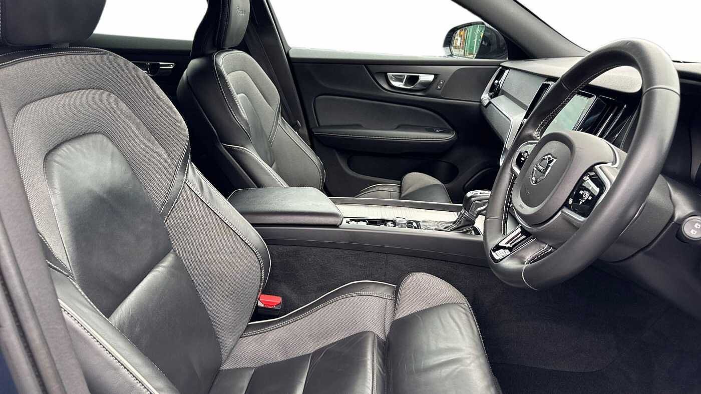 Used Volvo V60 2019 for sale - 76673669: Photo 9