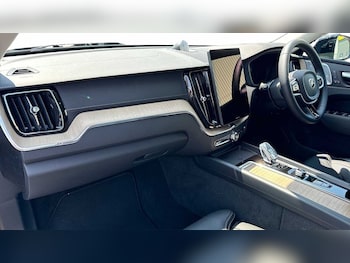 Used Volvo XC60 2025 for sale - 76298830: Photo