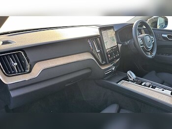 Used Volvo XC60 2025 for sale - 78392500: Photo