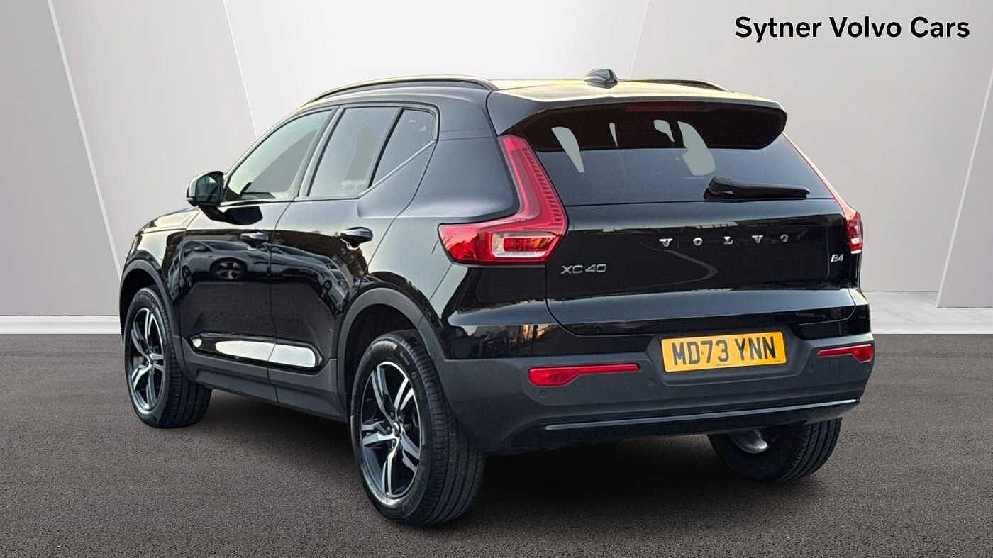 Used Volvo XC40 2023 for sale - 76676144: Photo 2