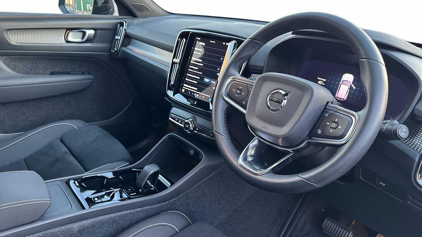 Used Volvo XC40 2023 for sale - 76676144: Photo 5