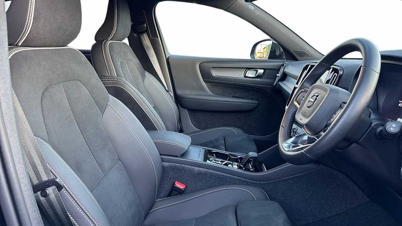 Used Volvo XC40 2023 for sale - 76676144: Photo 9