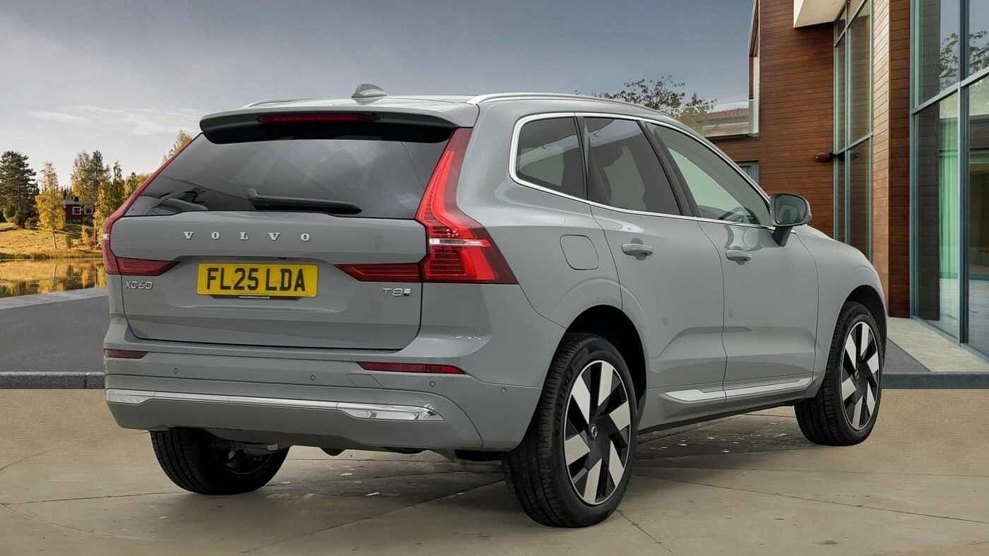 Used Volvo XC60 2025 for sale - 76891521: Photo 3
