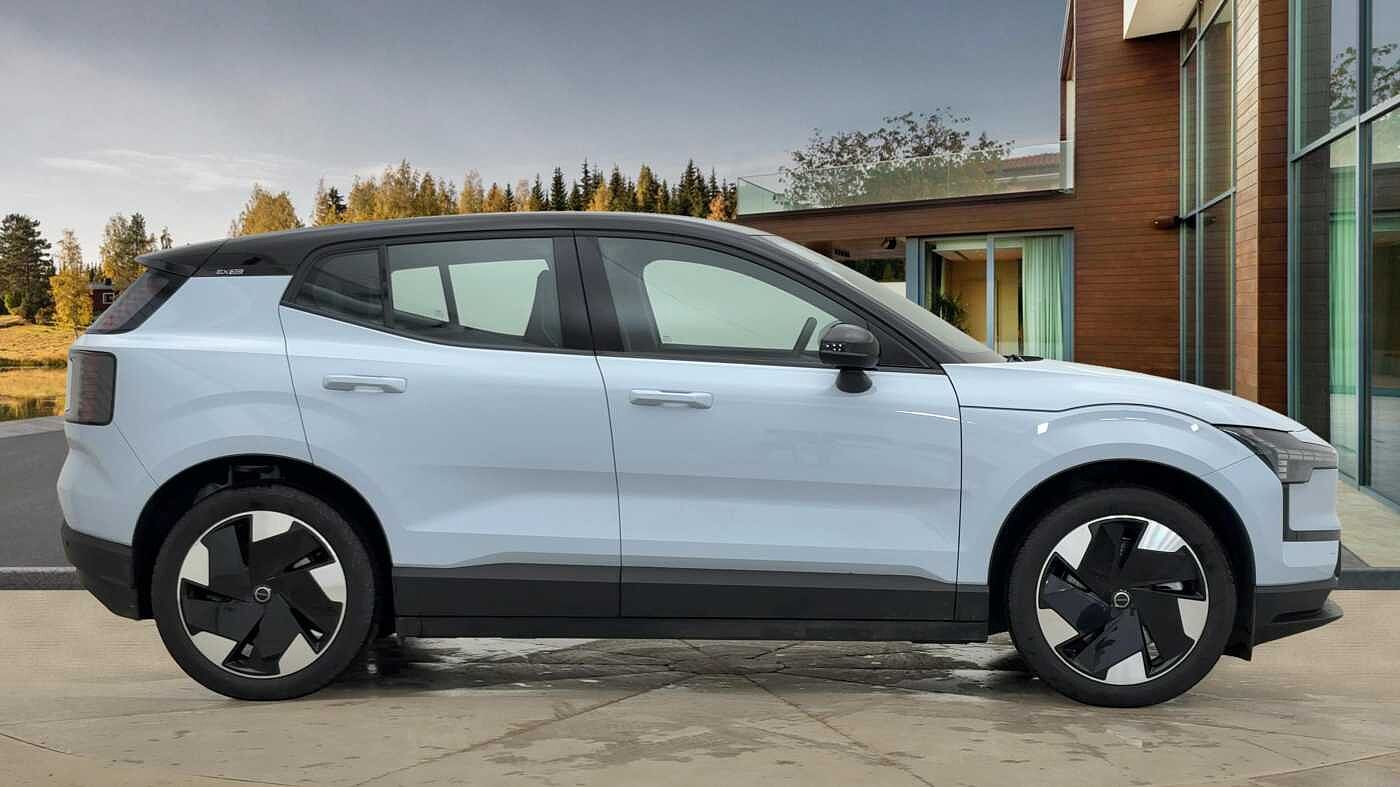 Used Volvo EX30 2025 for sale - 76680693: Photo 2