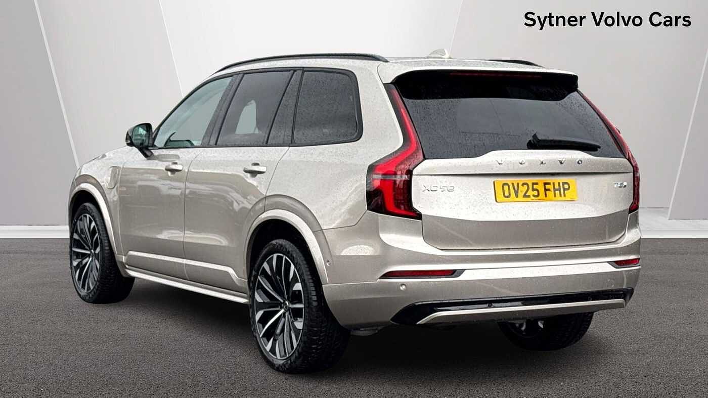 Used Volvo XC90 2025 for sale - 76679835: Photo 2