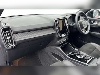 Used Volvo XC40 2021 for sale - 76674344: Photo