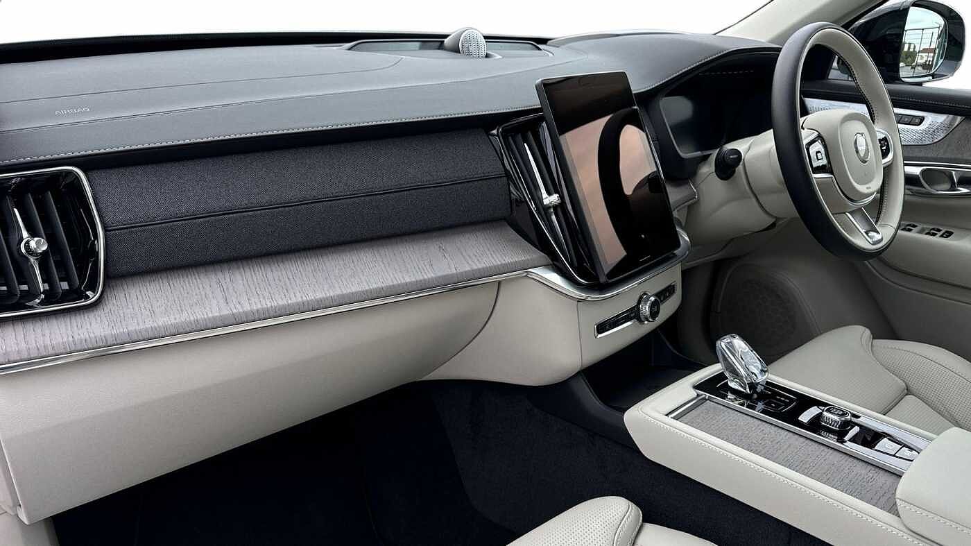 Used Volvo XC90 2025 for sale - 76679980: Photo 4