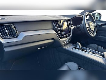 Used Volvo XC60 2021 for sale - 76674463: Photo