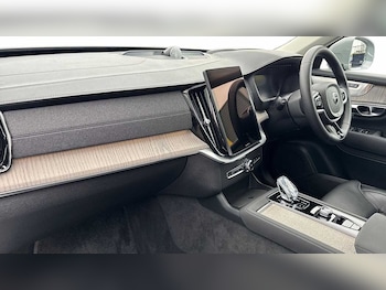 Used Volvo XC90 2025 for sale - 78139292: Photo