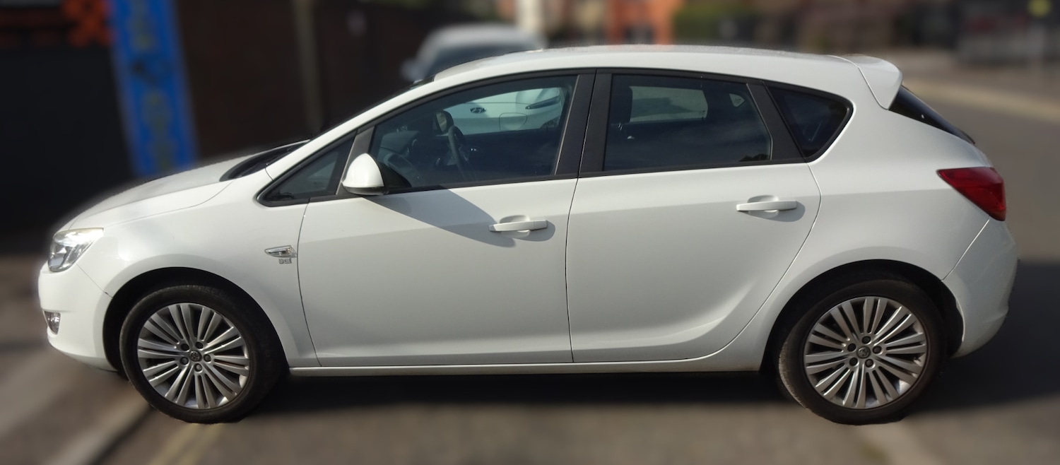 Used Vauxhall Astra 2011 for sale - 76740982: Photo 16