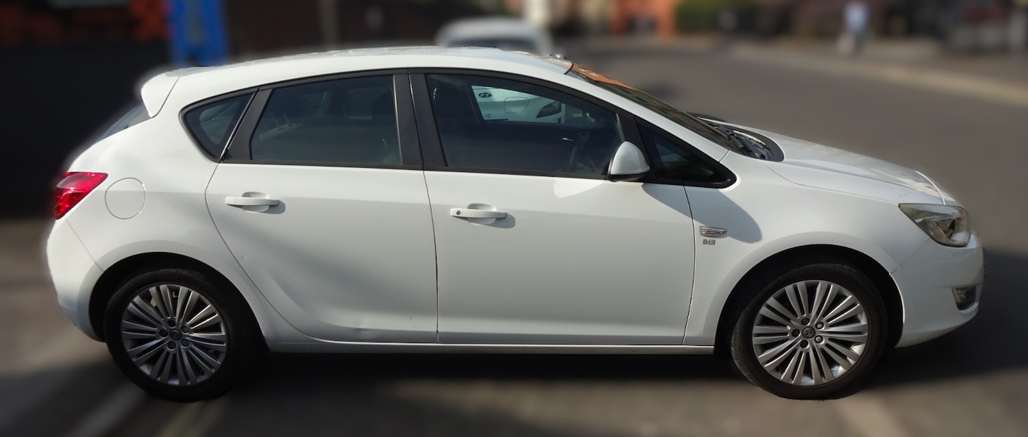 Used Vauxhall Astra 2011 for sale - 76740982: Photo 20