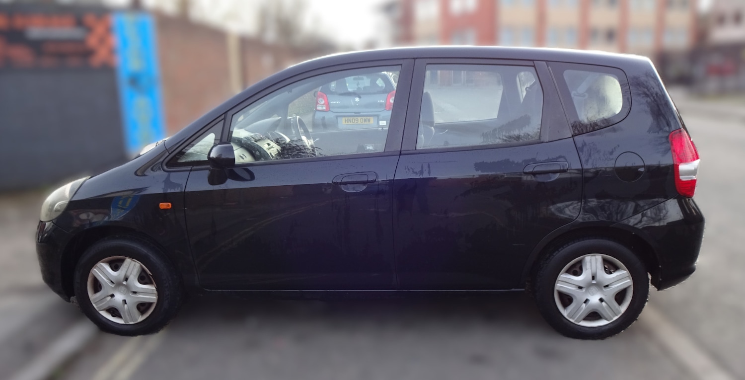 Used Honda Jazz 2004 for sale - 77592915: Photo 5