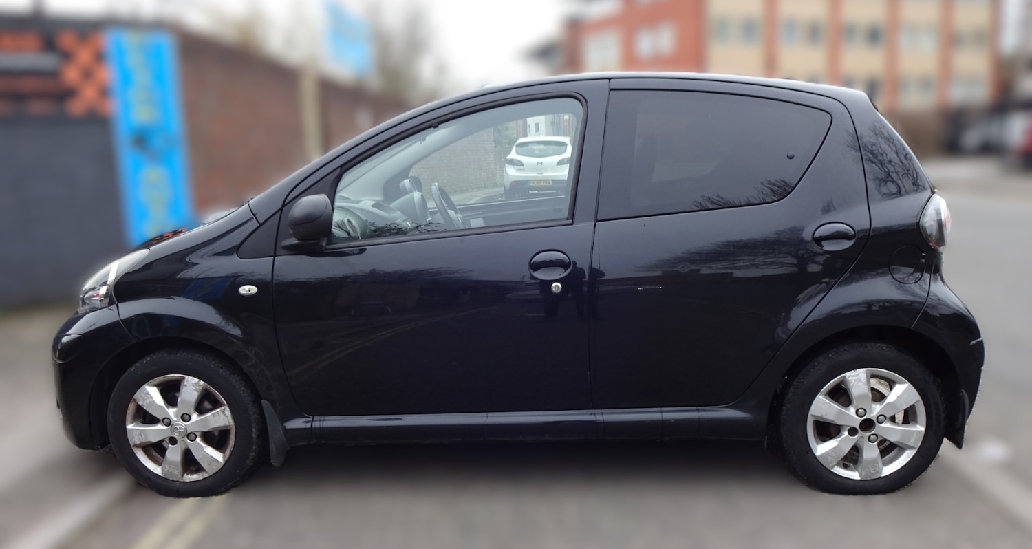 Used Toyota AYGO 2012 for sale - 77593062: Photo 5