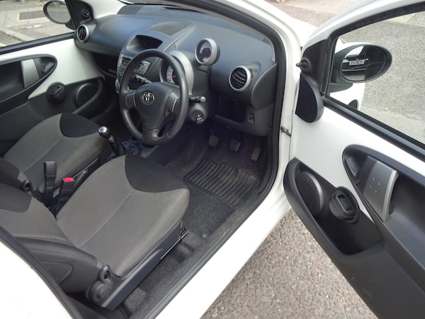 Used Toyota AYGO 2012 for sale - 75653384: Photo 10
