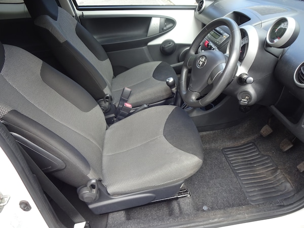 Used Toyota AYGO 2012 for sale - 75653384: Photo 12