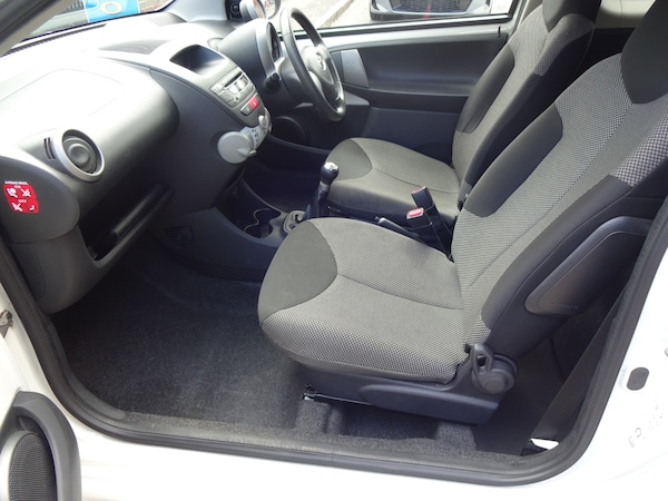 Used Toyota AYGO 2012 for sale - 75653384: Photo 13