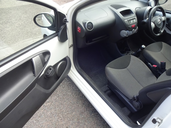 Used Toyota AYGO 2012 for sale - 75653384: Photo 15