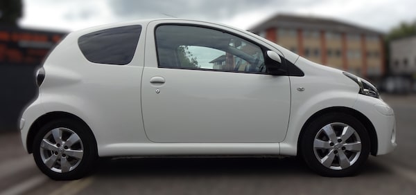Used Toyota AYGO 2012 for sale - 75653384: Photo 9