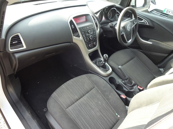Used Vauxhall Astra 2011 for sale - 75676434: Photo 11