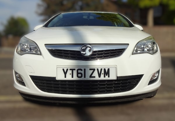 Used Vauxhall Astra 2011 for sale - 75676434: Photo 3