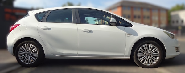 Used Vauxhall Astra 2011 for sale - 75676434: Photo 9