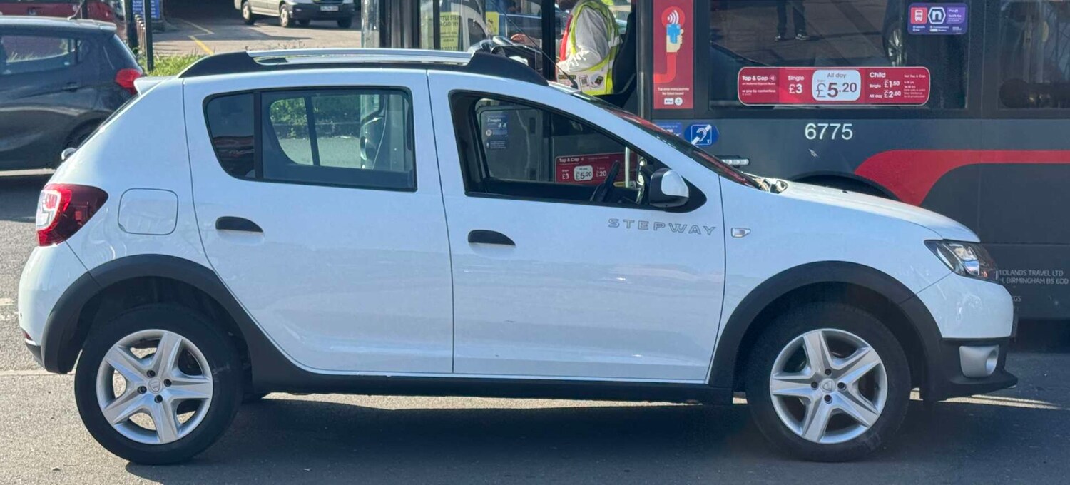 Used Dacia Sandero Stepway 2015 for sale - 78167939: Photo 10