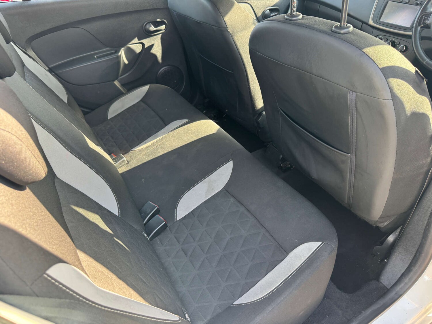 Used Dacia Sandero Stepway 2015 for sale - 78167939: Photo 18