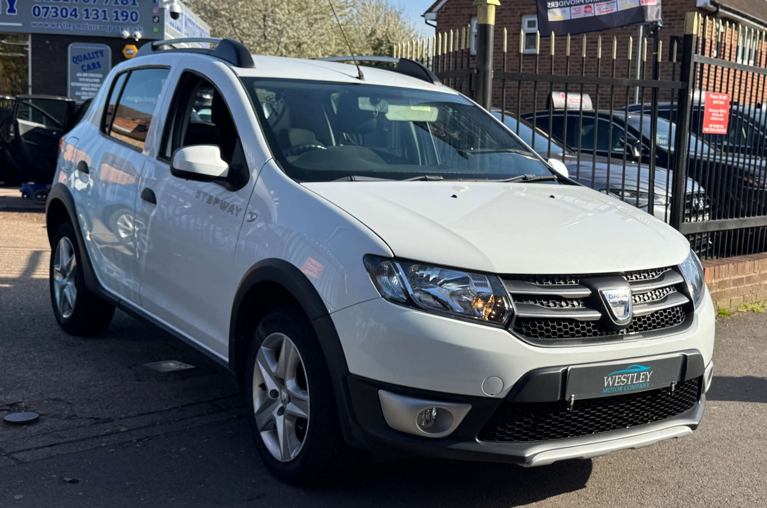 Used Dacia Sandero Stepway 2015 for sale - 78167939: Photo 4