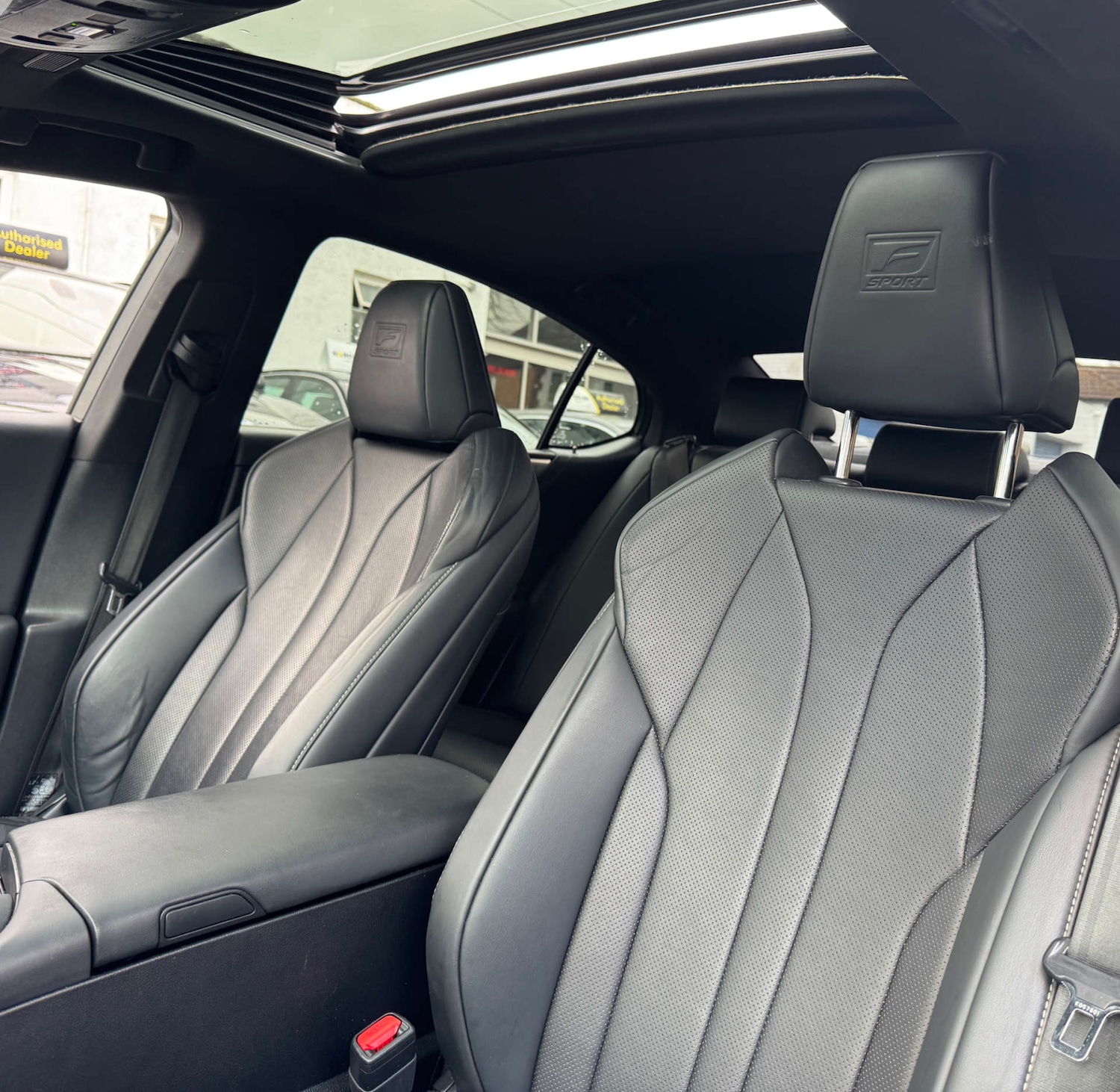 Used Lexus ES 2020 for sale - 77607885: Photo 2