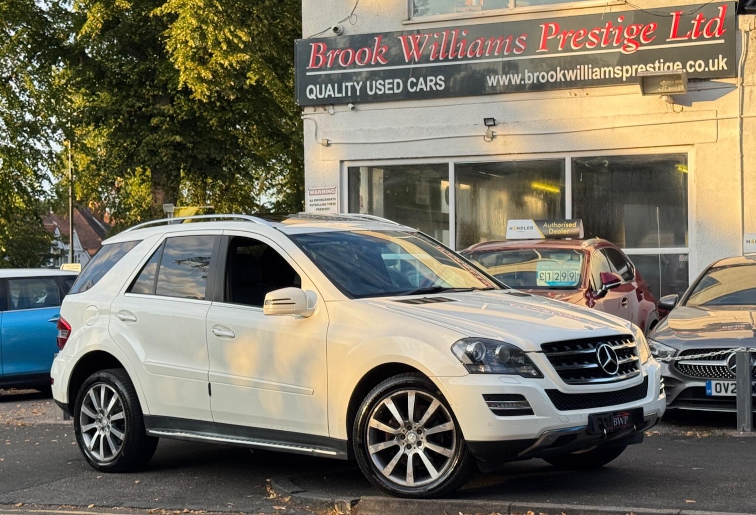Used Mercedes-Benz M-Class 2011 for sale - 76122975: Photo 2