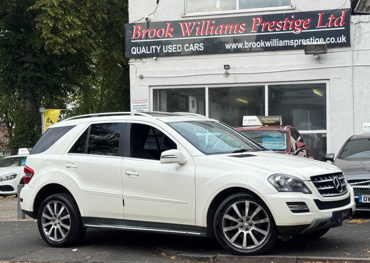 Used Mercedes-Benz M-Class 2011 for sale - 76122975: Photo 6