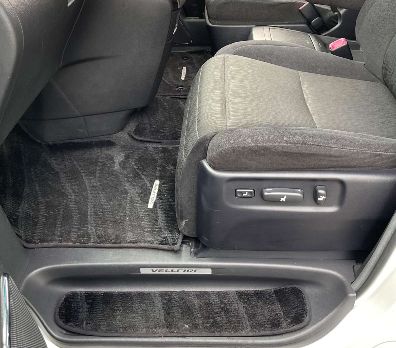 Used Toyota Vellfire 2023 for sale - 77607866: Photo 46