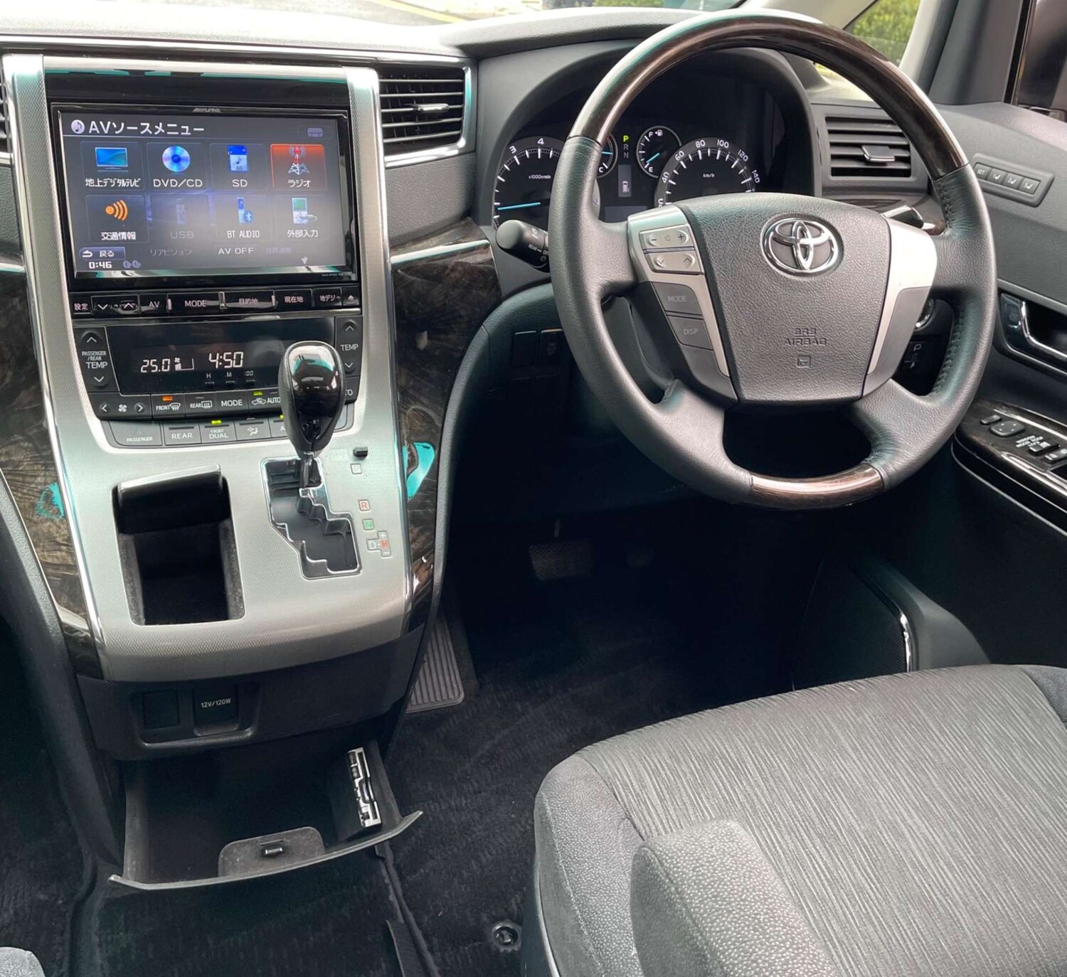Used Toyota Vellfire 2023 for sale - 77607866: Photo 58