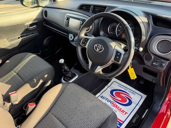 Used Toyota Yaris 2013 for sale - 78346333: Photo