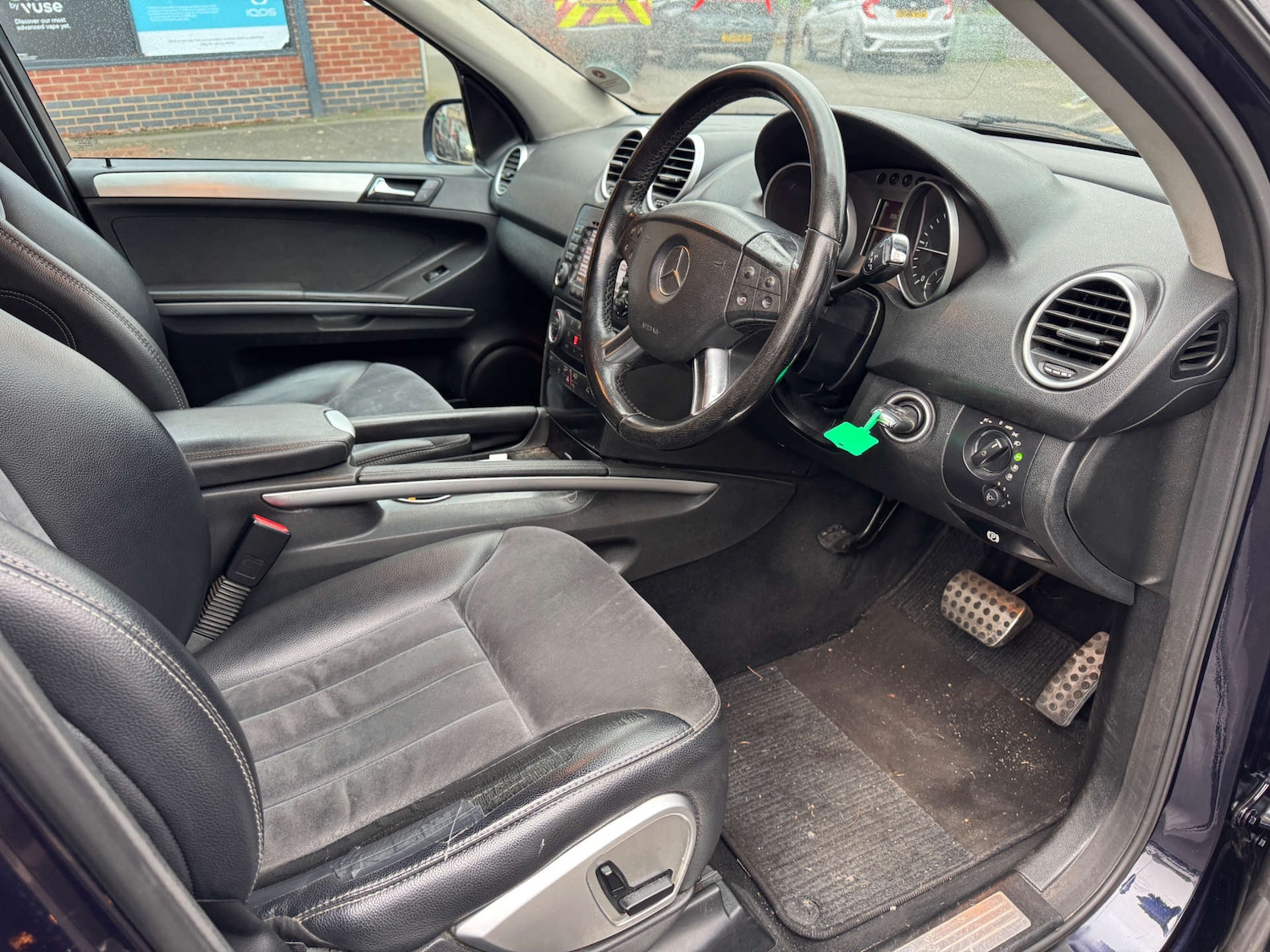 Used Mercedes-Benz M Class 2008 for sale - 77607883: Photo 2