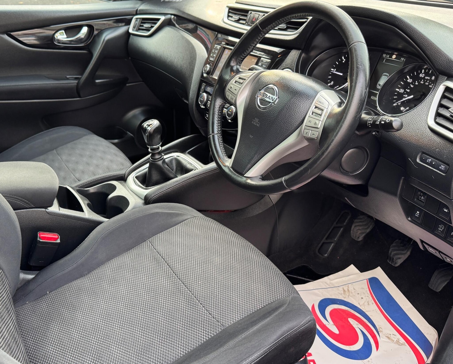 Used Nissan Qashqai 2016 for sale - 76251030: Photo 2