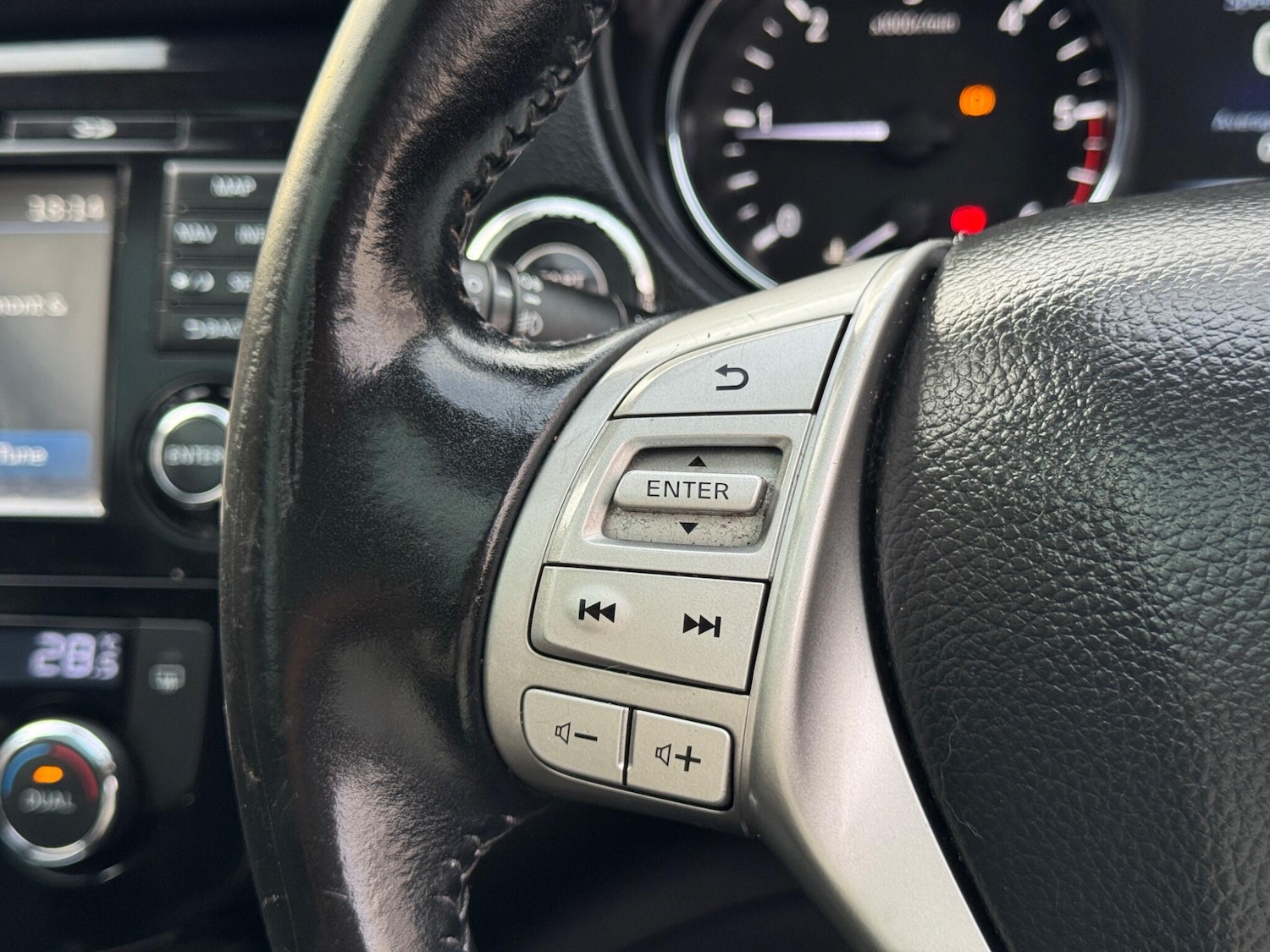 Used Nissan Qashqai 2016 for sale - 76251030: Photo 27