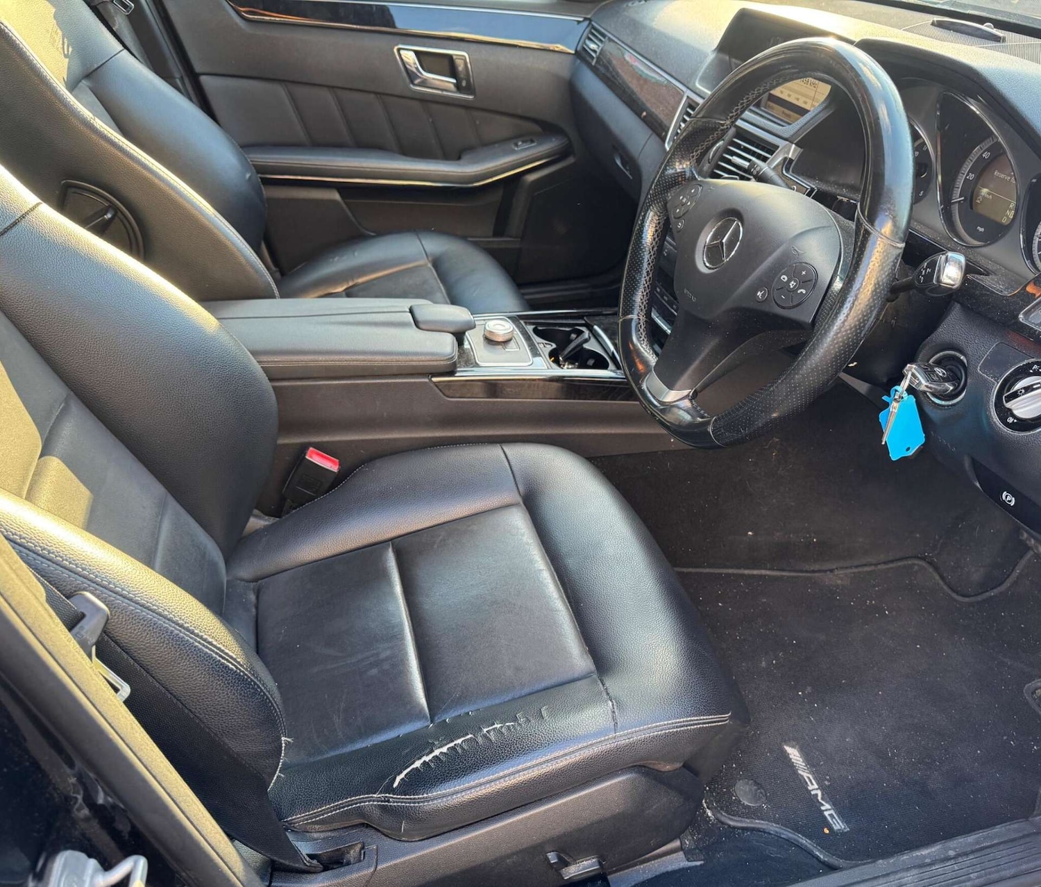 Used Mercedes-Benz E Class 2009 for sale - 77607873: Photo 2