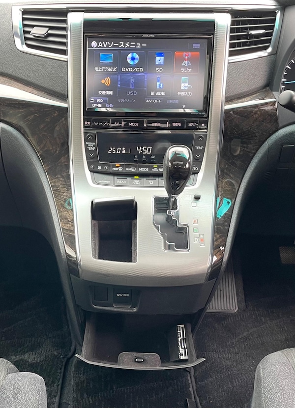 Used Toyota Vellfire 2023 for sale - 74799153: Photo 59