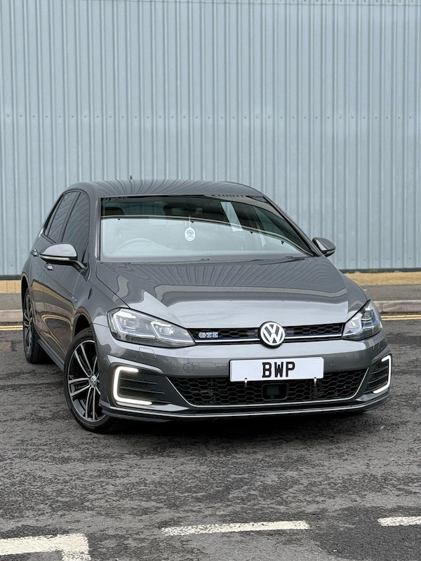 Used Volkswagen Golf 2020 for sale - 76260522: Photo 1