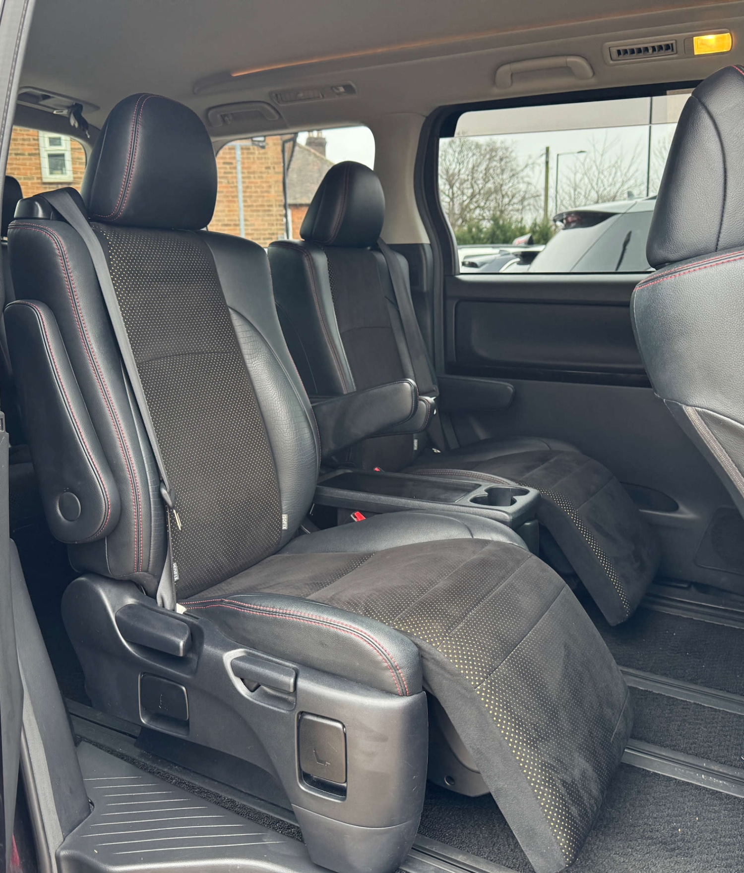 Used Toyota Vellfire 2026 for sale - 77781049: Photo 10